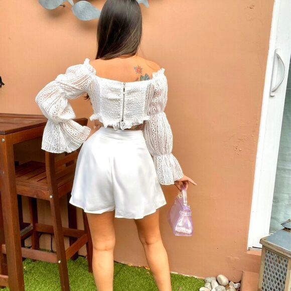 Short Set - Picture 2 of 2